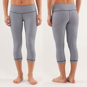 Lululemon Navy White Gingham Wunder Under Crop Mid Rise Workout Leggings